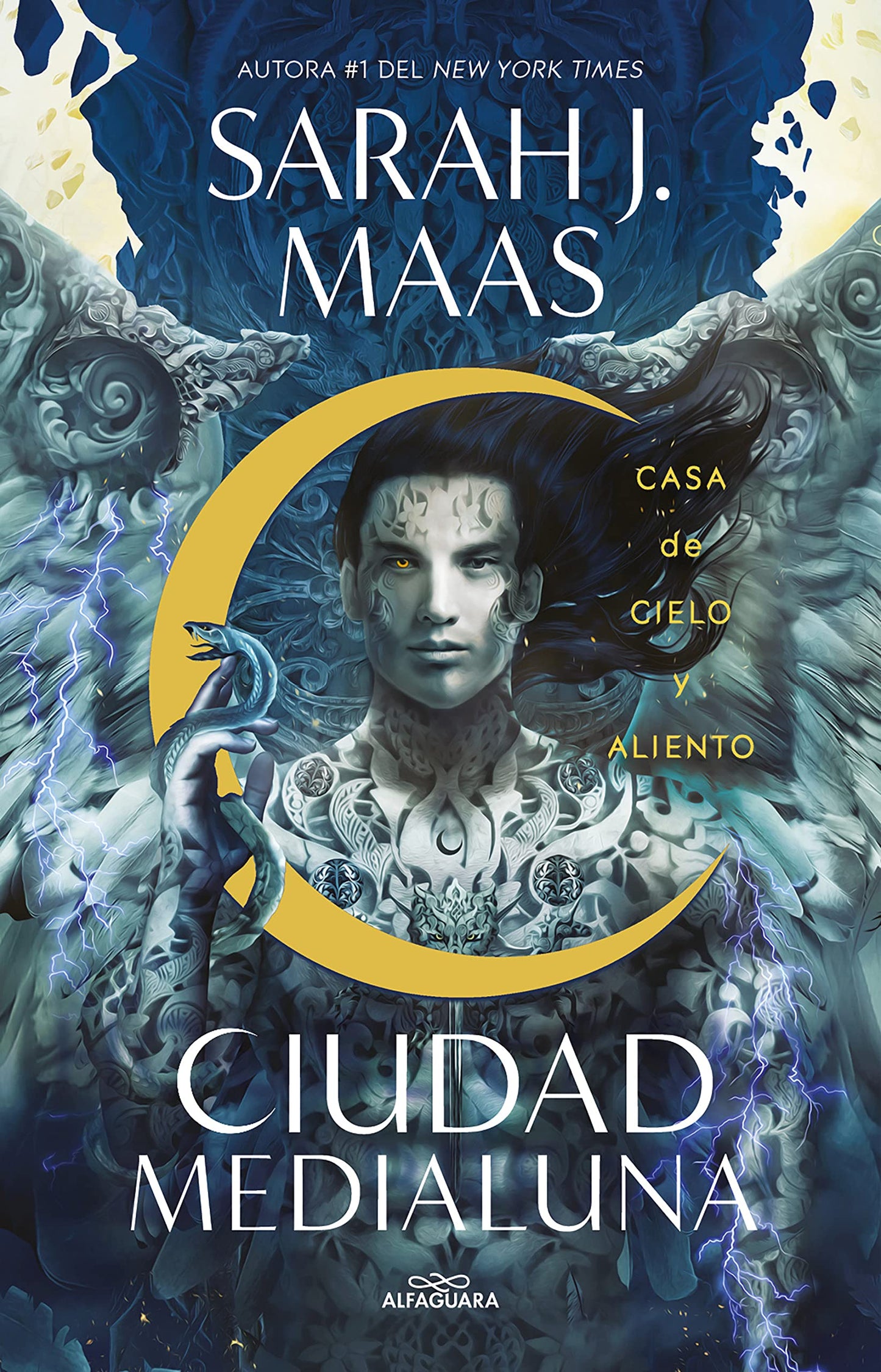 Casa de cielo y aliento / (CIUDAD MEDIALUNA) (Spanish Edition)